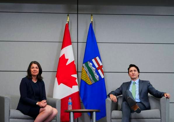 February 7, 2023, Ottawa, ON, Canada: Prime Minister Justin Trudeau meets with Alberta Premier Danielle Smith as Canada s premiers meet in Ottawa on Tuesday, Feb. 7, 2023 in Ottawa. Ottawa Canada  - ZUMAc35_ 20230207_zaf_c35_058 Copyright: xSeanxKilpatrickx