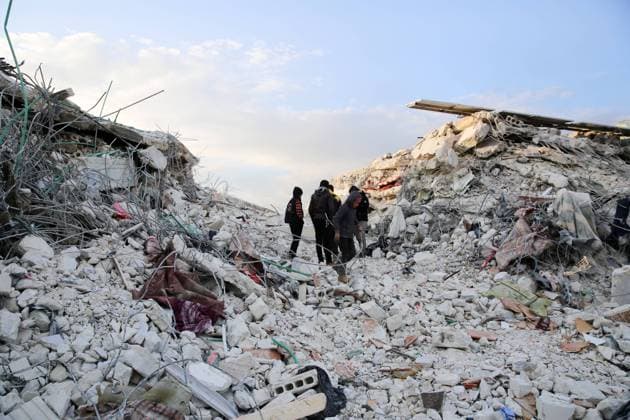 February 7, 2023, Sarmada, Idlib governorate, Syria: Idlib, Syria. 07 February 2023. Members of the Syrian Civil Defence undertake rescue operations in the city of Sarmada, in the Idlib governorate, in the aftermath of a major earthquake in the region. On Tuesday afternoon the number of victims in Sarmada reached 75 dead and more than 80 injured. The damage to road and infrastructures has added further complexity to the rescue operations and the delivery of aid to many areas affected by the earthquake in northwest Syria Sarmada Syria - ZUMAd99_ 20230207_zap_d99_098 Copyright: xJumaxMohammadx