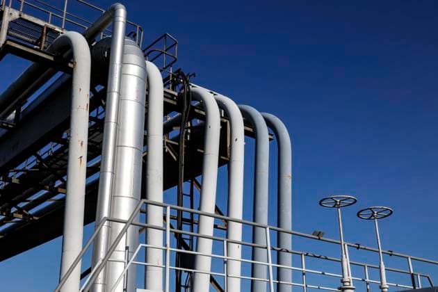 Rohoel Pipeline Rostock, 08.02.2023 - Rohoel Pipeline der Oelhafen Rostock GmbH, EUROPORTS. Die Oel Pipeline versorgt die PCK Raffinerie Schwedt. Rostock Mecklenburg-Vorpommern Deutschland *** Rohoel Pipeline Rostock, 08 02 2023 Rohoel Pipeline of Oelhafen Rostock GmbH, EUROPORTS The oil pipeline supplies the PCK Refinery Schwedt Rostock Mecklenburg Vorpommern Germany