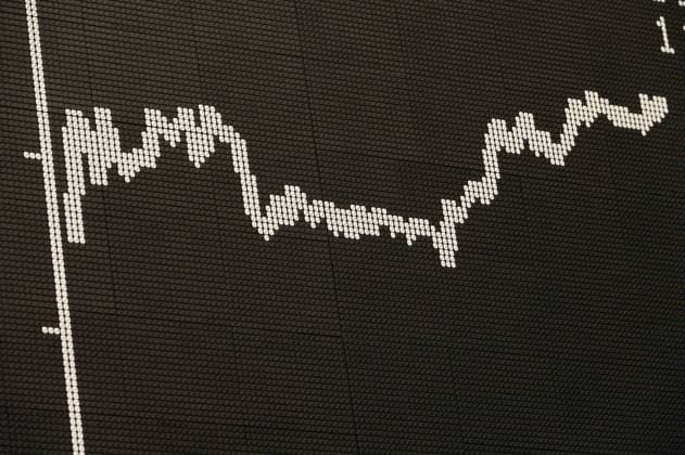 Blick in den Handelssaal der Frankfurter Boerse, Aktienkurse, Bildschirme, DAX, Tecdax, Broker, Aktienhaendler, Dax-Kurve, allgemein, feature, Randmotiv, Symbolfoto Pressekonferenz der Deutschen Boerse AG in Frankfurt am 08.02.20123. *** View into the trading hall of the Frankfurt Stock Exchange, stock prices, screens, DAX, Tecdax, broker, stock trader, Dax curve, general, feature, marginal motif, symbol photo press conference of Deutsche Boerse AG in Frankfurt on 08 02 20123
