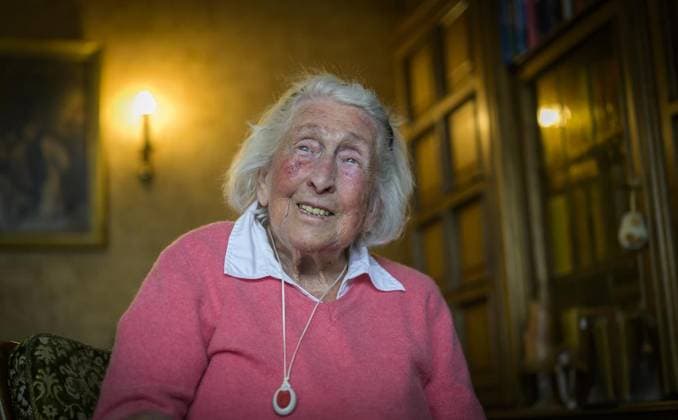 Felicitas Kapteina spricht über Journalismus damals und heute. *** NUR FÜR REDAKTIONELLE ZWECKE *** EDITORIAL USE ONLY ***<p>Felicitas Kapteina spricht am Freitag den 10. Februar 2023 in Essen über Journalismus damals und heute. Deutschland NRW Essen Copyright: RalfxRottmannxFunkexFotoxServices *** Felicitas Kapteina talks about journalism then and now FOR EDITORIAL PURPOSES ONLY EDITORIAL USE ONLY p Felicitas Kapteina talks about journalism then and now on Friday 10 February 2023 in Essen Germany NRW Essen Copyright RalfxRottmannxFunkexFotoxServices Copyright: RalfxRottmannxFunkexFotoxServices doc7ovg2crf50mxhicwe6a ,EDITORIAL USE ONLY
