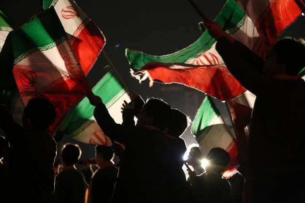 News Themen der Woche KW06 News Bilder des Tages February 10, 2023, Tehran, Tehran, Iran: Iranian students wave Iranian flags next to Azadi (Freedom) Tower during celebrations marking the anniversary of Iran s 1979 Islamic Revolution in Tehran, Iran, February 10, 2023. The government still insists on celebrating the anniversary of the Islamic Revolution despite the monthslong anti-government protests after a young woman s death under the morality police custody, which morphed into calls for a new revolution in the country. Tehran Iran - ZUMAf146 20230210_zip_f146_016 Copyright: xRouzbehxFouladix