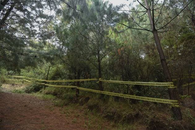 Clandestine grave found in forest in the State of Mexico with more than 60 bags of human remains, the second so far this year February 10, 2023 Lerma , Mexico : Aspects of the area where forensic experts from the State of Mexico conducted the proceedings where at least 9 clandestine graves were found in the forest on the border of the municipalities of Lerma and Ocoyoacac, unofficially have found a total of 68 packages with human remains, the area where these graves are still cordoned off to prevent the passage, where it is expected to continue working to locate more human remains. on February 10 , 2023 in Lerma, MÃ xico. (Photo by Arturo Hernandez Eyepix Group) Copyright: xArturoxHernandezx xEyepixxGroupx AH_100223_01