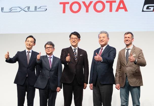News Themen der Woche KW07 News Bilder des Tages February 13, 2023, Tokyo, Japan - Newly appointed executives of Japanese automobile giant Toyota Motor (L-R) Kazuki Shingo of chief product officer, Yoichi Miyazaki of executive vice president, Koji Sato of president, hiroki Nakajima of executive vice president and Simon Humphries of chief brand officer pose for photo after a press conference in Tokyo on Monday, February 13, 2023. Sato is appointed to the new president, effective on April 1, while current president Akio Toyoda will become chairman of the board.  , aflo_210613546.jpg,