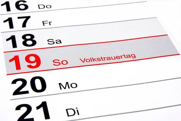 Jahresplaner 2023, Volkstrauertag, 19. November year calendar 2023 in German, National Day of Mourning, November 19 BLWS680119 *** jahresplaner 2023, Memorial Day, 19 November Year Calendar 2023 in german, National Day of mourning, November 19 BLWS680119 Copyright: xblickwinkel R.xRebmannx