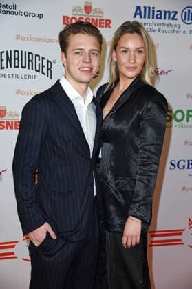 Joel Beckenbauer mit Freundin Jessica Martl beim ASKANIA AWARD 2023 im Berlin Capital Club in Berlin am 14.02.2023