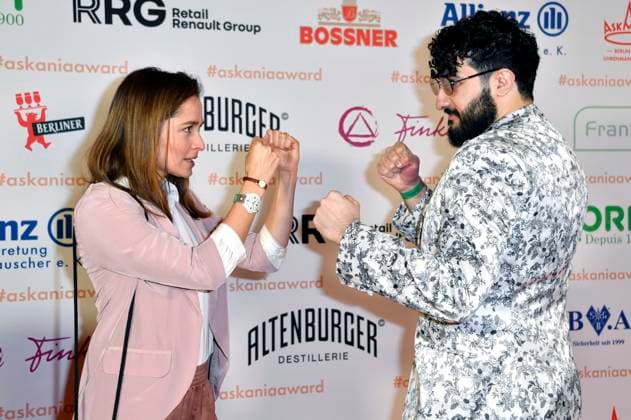 Sarah Alles und Mohamed Chahrour bei der Verleihung des Askania Award 2023 im Capital Club im Hilton Hotel. Berlin, 14.02.2023