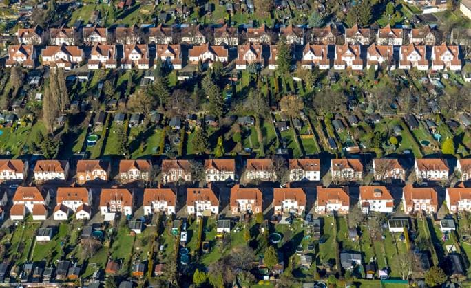 Luftbild, Alte Kolonie - Zechensiedlung Lünen Brambauer, Reihenhäuser mit roten Dächern und Gartenanlagen, Brambauer, Lünen, Ruhrgebiet, Nordrhein-Westfalen, Deutschland !ACHTUNGxMINDESTHONORARx60xEURO! *** Aerial view, Old Colony Colliery Settlement Lunen Brambauer, terraced houses with red roofs and gardens, Brambauer, Lunen, Ruhr Area, North Rhine Westphalia, Germany ATTENTIONxMINESTHONORARx60xEURO