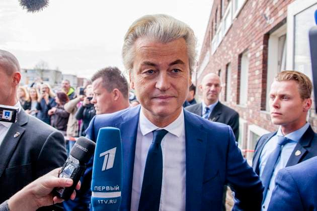 PVV-leider Geert Wilders brengt in Basisschool De Walvis , Den Haag zijn stem uit voor de Tweede Kamerverkiezingen PVV leader Geert Wilders brings Elemental school De Walvis in The Hague his vote for the parliamentary elections *** PVV leader Geert Wilders brings Elemental school De Walvis , The Hague his vote for the parliamentary elections PVV leader Geert Wilders brings Elemental school De Walvis in The Hague his vote for the parliamentary elections  EMST20170315-011.jpg