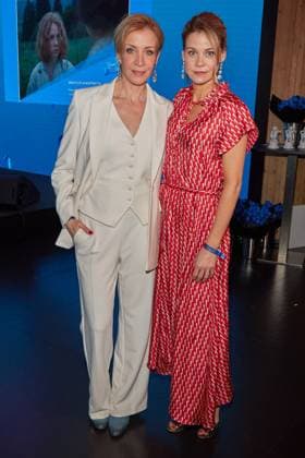 Annika Ernst und Jessica Ginkel - Verleihung des Blaue Blume Award 2023 von Romance TV in THE REED in Berlin am 15.02.2023. Blaue Blume Award 2023