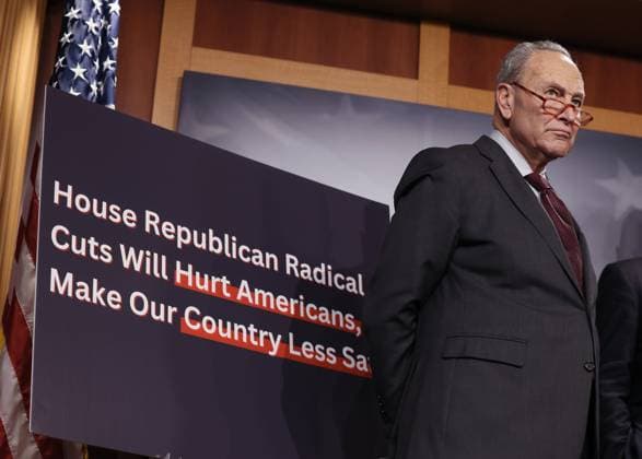 News Themen der Woche KW07 News Bilder des Tages Senate Majority Leader Schumer attends a press conference on the DPCC report on the house republican proposal to cut back programs on Capitol Hill on February 15, 2023 in Washington D.C..  JEM20230215024 JemalxCountess
