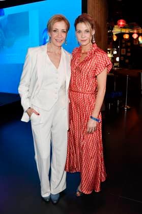 Annika Ernst und Jessica Ginkel bei der Verleihung des Blaue Blume Award 2023 im The Reed. Berlin, 15.02.2023