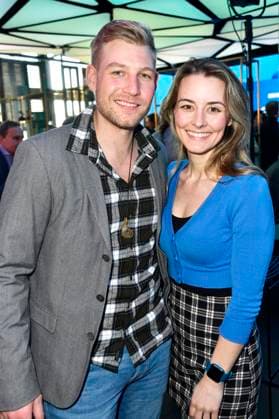 Hannes Schmid und Luisa Wietzorek bei der Verleihung des Blaue Blume Award 2023 im The Reed. Berlin, 15.02.2023