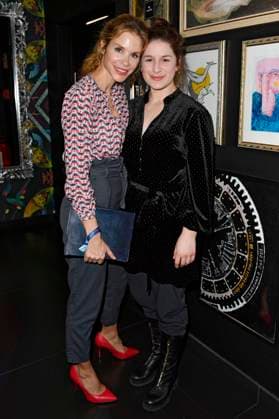 Nina Gnädig und Lou Strenger bei der Verleihung des Blaue Blume Award 2023 im The Reed. Berlin, 15.02.2023