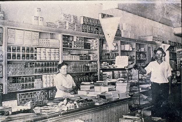 January 1, 2001, KERRVILLE, TX, UNITED STATES: METRO - HEB founder Florence Butt behind the counter of the first store. Other person not identified. Undated courtesy photo KERRVILLE UNITED STATES - ZUMAa27_ 20010101_znn_a27_009 Copyright: xSanxAntonioxExpress-Newsx