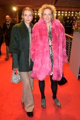 Paula Riemann mit Mutter Katja Riemann bei der Festivaleröffnung und der Premiere des Kinofilms She Came to Me auf der Berlinale 2023 73. Internationale Filmfestspiele Berlin im Berlinale Palast. Berlin, 16.02.2023 *** Paula Riemann with mother Katja Riemann at the festival opening and premiere of the feature film She Came to Me at the Berlinale 2023 73 Berlin International Film Festival at the Berlinale Palast Berlin, 16 02 2023. Foto:xF.xKernx xFuturexImage