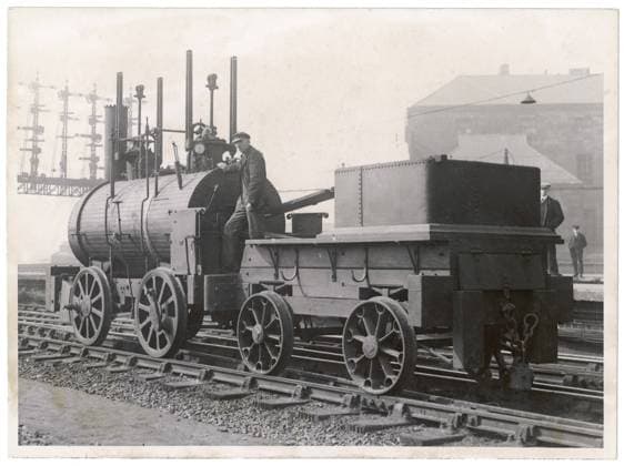 IMAGO History, Die Geburt des Eisenbahnverkehrs: 1802-1830 Puffing Billy, Hedley s improved Wylam engine Hedley s improved Wylam engine, known as Puffing Billy taken to museum, Newcastle on Tyne Date: 1813  Copyright: Copyrightx(c)Geminix2023.xCredit:xGemini 13836190