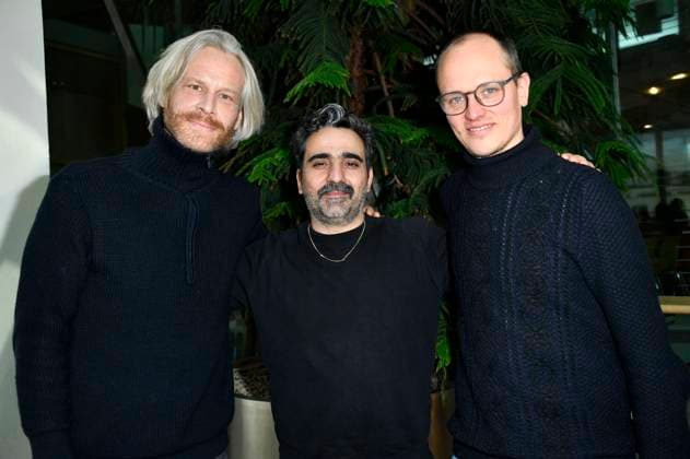 Florian Schewe, Cem Kaya und Claus Reichel bei der Verleihung des Preises der deutschen Filmkritik 2023 in der Akademie der Künste. Berlin, 19.02.2023