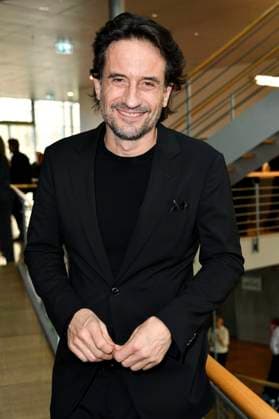 Oliver Mommsen bei der Verleihung des Preises der deutschen Filmkritik 2023 in der Akademie der Künste. Berlin, 19.02.2023