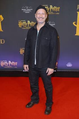Entertainment Themen der Woche KW07 Entertainment Bilder des Tages HARRY POTTER NEUINSZENIERUNG 19.02.2023 Benno Fürmann, Premiere der Neuinszenierung von Harry Potter und das verwunschene Kind im Mehr! Theater, Hamburg, 19.02.2023 *** HARRY POTTER NEW PRODUCTION 19 02 2023 Benno Fürmann, premiere of the new production of Harry Potter and the Enchanted Child at the Mehr Theater, Hamburg, 19 02 2023. Copyright: xEventpressxBecherx
