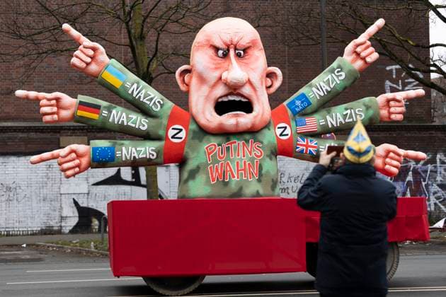 News Themen der Woche KW08 News Bilder des Tages Politische Mottowagen von Jacques Tilly, Düsseldorf, Deutschland 20. Februar 2023, Düsseldorf, Deutschland. Politische Mottowagen von Jacques Tilly beim Düsseldorfer Rosenmontagszug 2023. Putins Wahn *** Political motto floats by Jacques Tilly, Düsseldorf, Germany 20 February 2023, Düsseldorf, Germany Political motto floats by Jacques Tilly at the Düsseldorf Rosenmontagszug 2023 Putins Delusion