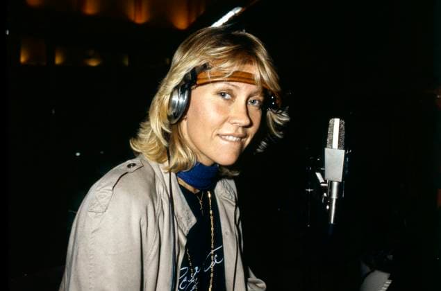 1986 Sangerskan Agnetha Fältskog, före detta medlem i popgruppen ABBA, vid pianot i studion under inspelningen av albumet Eyes of a Woman 1985. x20360x *** 1986 Singer Agnetha Fältskog, former member of the pop group ABBA, at the piano in the studio during the recording of the album Eyes of a Woman 1985 x20360x  Copyright: xAndersxHolmström SvP TTx AGNETHA FÄLTSKOG 1985
