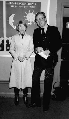 1982-06-15 Auhtor Tove Jansson with journalist Ingmar Björksten 1982 Sweden x2514x *** 1982 06 15 Auhtor Tove Jansson with journalist Ingmar Björksten 1982 Sweden x2514x  Copyright: xRogerxTillberg TTx TOVE JANSSON, INGMAR BJÖRKSTEN