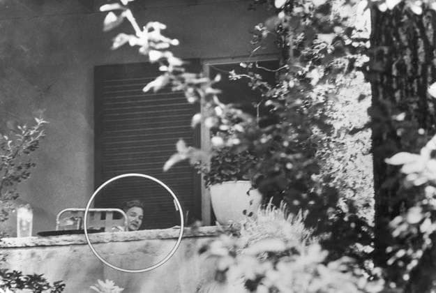 ARCHIVE STOCKHOLM 19630705 Carin Rosen, the woman who exposed Colonel Stig Wennerström for spying for the Soviet Union when she worked as a maid for the Wennerström family Rosen sits on Wennerströms terrace a few weeks after the arrest of the Colonel Stockholm Sweden x194x  Copyright: xPressensxBildx xTTx x TT-Wennerström