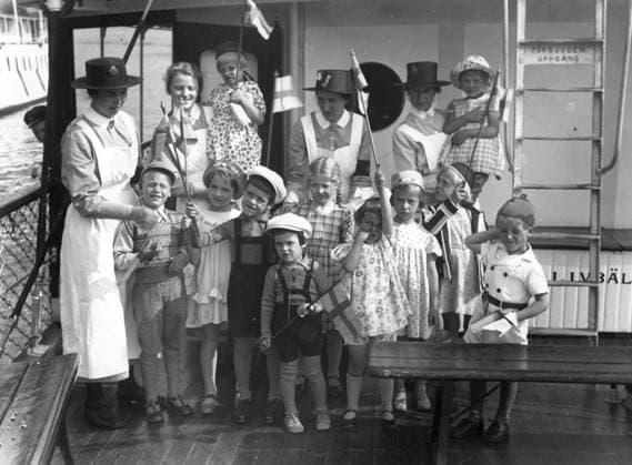 ARKIV - Stockholmstidningens sommarbarn pa väg ut i skärgarden. STOCKHOLM SVERIGE x35600x *** ARCHIVE Stockholmstidningens sommarbarn pa väg ut i skärgarden STOCKHOLM SVERIGE x35600x  Copyright: xReportagebildx