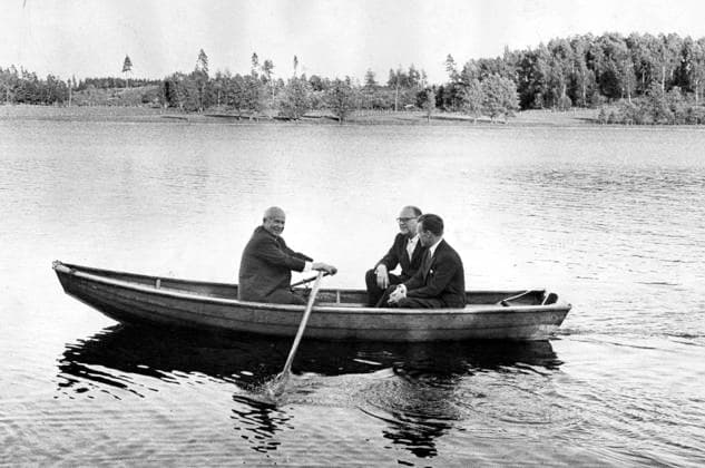 HARPSUND 19640625 - Nikita Chrusjtjov i Harpsundsekan med Tage Erlander vid besöket 1964. HARPSUND SVERIGE x1049x *** HARPSUND 19640625 Nikita Khrushchev in Harpsund with Tage Erlander during his visit in 1964 HARPSUND SWEDEN x1049x  Copyright: xArnexSchweitzx CHRUSJTJOV SVERIGEBESÖK