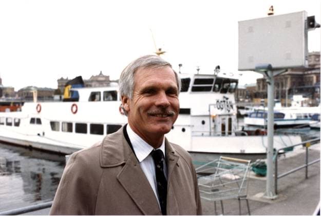 SCANPIX SWEDEN, 1988-10-31. Ted Turner (CNN). Här fpa besök i Stockholm. Skärgardsbat i bakgrunden. x20360x *** SCANPIX SWEDEN, 1988 10 31 Ted Turner CNN Here fpa visit to Stockholm Skärgardsbat in the background x20360x  Copyright: xAndersxKallersand TTx 20360
