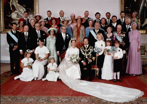 FILE STOCKHOLM 19760619. King Carl XVI Gustaf of Sweden married Silvia Sommerlath June 19, 1976. The bridal couple, King Carl Gustaf and Queen Silvia, the official wedding photo. Group picture with their family. STOCKHOLM SWEDEN x190x *** FILE STOCKHOLM 19760619 King Carl XVI Gustaf of Sweden married Silvia Sommerlath June 19, 1976 The bridal couple, King Carl Gustaf and Queen Silvia, the official wedding photo Group picture with their family STOCKHOLM SWEDEN x190x  Copyright: xPressensxBildx xTTx ROYAL WEDDING FILE