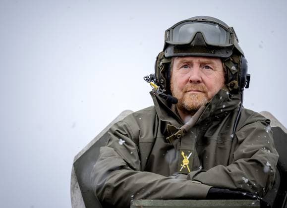 Entertainment Themen der Woche KW08 Entertainment Bilder des Tages PABRADE - King Willem-Alexander takes part in an exercise during his visit to Dutch soldiers at the Pabrade Training Area, Lithuania. The soldiers are part of the NATO enhanced Forward Presence. ANP ROBIN VAN LONKHUIJSEN netherlands out - belgium out  Copyright: xx x463261994x originalFilename: 463261994.jpg