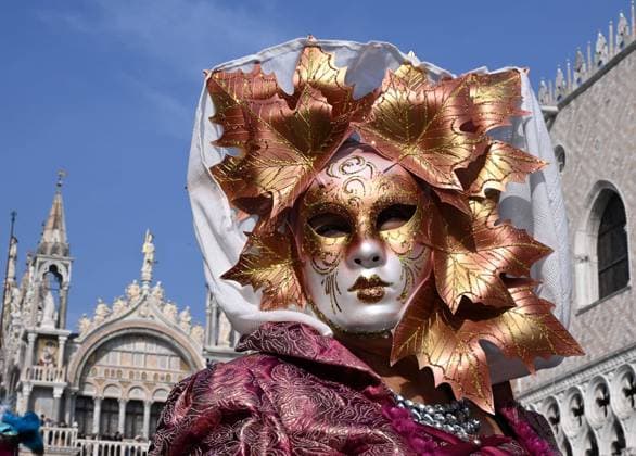 (230221) -- VENICE, Feb. 21, 2023 -- A reveler poses during the Venice Carnival in Venice, Italy, Feb. 20, 2023. The Venice Carnival 2023 runs from Feb. 4 to Feb. 21 in the Italian lagoon city. (Photo by Xinhua) ITALY-VENICE-VENICE CARNIVAL 2023 AlbertoxLingria 