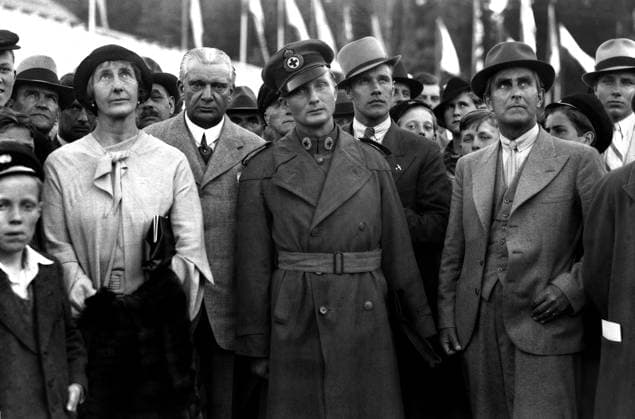 ARKIV 1936 Greven och flygaren Carl Gustaf von Rosen väntas hem fran Abessinien (Etiopien). von Rosen (1909-1977) var ambulansflygare i Etiopien pa 30-talet och chef och organisatör av det Etiopiska flygvapnet pa 40-talet. Han deltog i det finska vinterkriget och deltog i räddningsakrtioner under Biafra-krisen. People waiting for the arrival from Etiophia of the Swedish pilot Carl-Gustaf von Rosen. Stockholm Sverige x1900x *** ARCHIVE 1936 Count and aviator Carl Gustaf von Rosen is expected home from Abyssinia Ethiopia von Rosen 1909 1977 was an ambulance pilot in Ethiopia in the 1930s and head and organiser of the Ethiopian Air Force in the 1940s He took part in the Finnish Winter War and participated in rescue operations duri  Copyright: xTTxHistoricalx VON ROSEN HEMKOMST