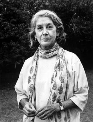STOCKHOLM 1991-10-03 Den sydafrikanska författaren och Nobelpristagaren i litteratur 1991 Nadine Gordimer. STOCKHOLM SVERIGE x1010x *** STOCKHOLM 1991 10 03 The South African writer and Nobel Prize winner in Literature 1991 Nadine Gordimer STOCKHOLM SWEDEN x1010x  Copyright: xPressensxBildx xTTx NADINE GORDIMER