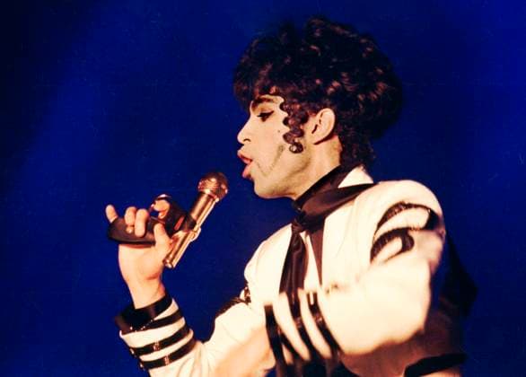 ARKIV 19930805 Musikartisten Prince Rogers Nelson uppträder pa Globen Arena i Stockholm 1993. STOCKHOLM SVERIGE x11014x *** ARCHIVE 19930805 Music artist Prince Rogers Nelson performs at Globen Arena in Stockholm 1993 STOCKHOLM SWEDEN x11014x  Copyright: xJurekxHolzerx xTTx x PRINCE-KONSERT