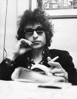STOCKHOLM 19660428 Amerikanske sangare och artisten Bob Dylan född Robert Zimmerman pa en presskonferens i Stockholm 28:e april 1966. Stockholm Sverige x190x *** STOCKHOLM 19660428 American singer and artist Bob Dylan born Robert Zimmerman at a press conference in Stockholm 28th April 1966 Stockholm Sweden x190x  Copyright: xOllexLindeborgx xTTx x BOB DYLAN