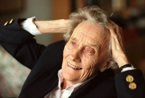 Astrid Lindgren, Swedish writer of childrens books, in her home in Stockholm, Sweden. STOCKHOLM SVERIGE x1014x *** Astrid Lindgren, Swedish writer of childrens books, in her home in Stockholm, Sweden STOCKHOLM SVERIGE x1014x  Copyright: xTobiasxRöstlundx ASTRID LINDGREN