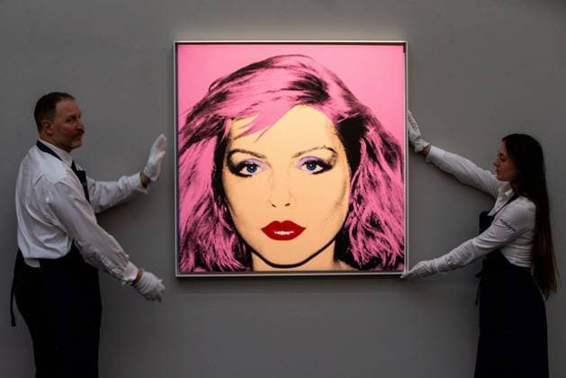 Bilder des Jahres 2023, Entertainment 02 Februar Entertainment Themen der Woche KW08 Entertainment Bilder des Tages February 22, 2023, London, England, United Kingdom: Andy Warhol s Bubblegum Pink Portrait of Pop Icon Debbie Harry, est. Ã‚Â£4-6 million, is seen ahead of Sotheby s Auctions of Modern & Contemporary Art in London. London United Kingdom - ZUMAs262 20230222_zip_s262_045 Copyright: xTayfunxSalcix