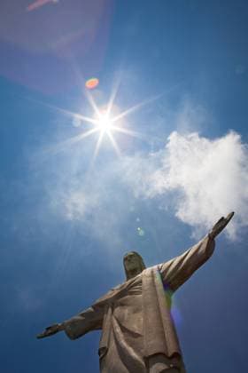 statue of Christ in Rio Copyright: xVladimirxSurkovx xDesignxPicsx , 32089156 Copyright: VladimirxSurkovx xDesignxPics 32089156