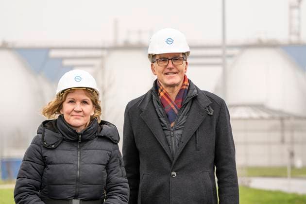 News Themen der Woche KW08 News Bilder des Tages Bundesumweltministerin besucht Klärwerk Köhlbrandhöft in Hamburg Abwasser als wichtige Ressource und Informationsquelle für Pandemiebekämpfung - Steffi Lemke, Bundesumweltminsterin gemeinsam mit Ingo Hannemann, Technischer Geschäftsführer und Sprecher der Geschäftsführung Hamburg Wasser;Bundesumweltministerin besucht Klärwerk Köhlbrandhöft in Hamburg Abwasser als wichtige Ressource und Informationsquelle für Pandemiebekämpfung - Steffi Lemke, Bundesumweltminsterin gemeinsam mit Ingo Hannemann, Technischer Geschäftsführer und S, Hamburg Hamburg Deutschland Klärwerk Köhlbrandhöft *** Federal Environment Minister visits Köhlbrandhöft wastewater treatment plant in Hamburg Wastewater as an important resource and source