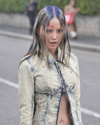Parade of guests, fashion bloggers with very original and extravagant outfits through the streets of Milan  Copyright: xLucaxPontix xipa-agency.netx xx IPA_IPA36313296