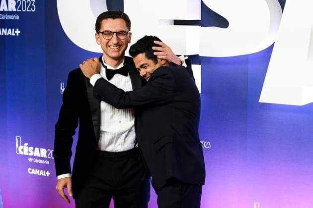 Maxime Saada et Jamel Debbouze CELEBRITES : 48e Ceremonie des Cesar - Tapis Rouge - 24 02 2023 JBAutissier Panoramic 