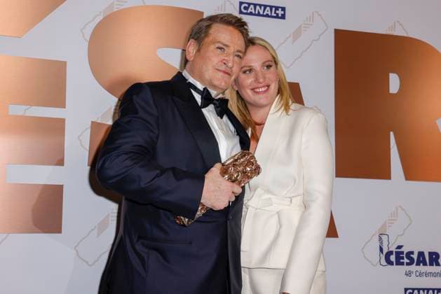 Benoit Magimel, Cesar du meilleur acteur et Margot Pelletier - 48e ceremonie des Cesar a l Olympia, Paris, France, le 25 02 2023. 288994 2023-02-25 Ile de France Paris France  Copyright: xThierryxStefanopoulos MPPx STAR_288994_066