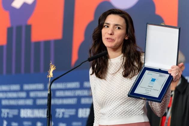 Entertainment Themen der Woche KW08 Entertainment Bilder des Tages 25.02.2023,Berlin,Deutschland,73.Internationalen Filmfestspiele Berlin.Die Gewinner der unabhängigen Jurys.Den Hauptpreis der Ökumenischen Jury erhält Lila AvilÃ s für ihren Film Totem *** 25 02 2023,Berlin,Germany,73 Berlin International Film Festival The winners of the independent juries The main prize of the Ecumenical Jury is awarded to Lila AvilÃ s for her film Totem