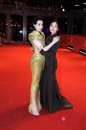 Fan Bingbing und Joo-Young Lee der Ankunft zur Abschluss Feier am Berlinale Palast der 73. Internationale Filmfestspiele Berlinale am 25.02.2023 in Berlin Berlinale 2023- Abschluss Feier Closing Ceremony Night