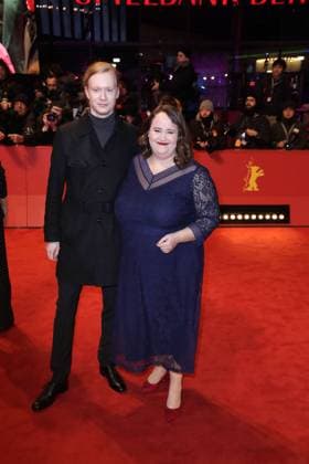 Ricarda Lang und ihr Partner Florian Wilsch bei der Ankunft zur Abschluss Feier am Berlinale Palast der 73. Internationale Filmfestspiele Berlinale am 25.02.2023 in Berlin Berlinale 2023- Abschluss Feier Closing Ceremony Night