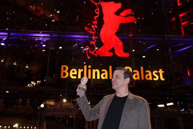 Christian Petzold, der Regisseur und Silberner BaerGewinner beim Fototermin am Berlinale Palast vom International Film Festival Berlinale am 25.02.2023 in Berlin Berlinale 2023- Gewinner Photo Call