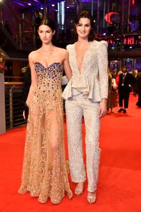 Angelina Frerk und Aleandra Frerk bei der Closing Ceremony mit Preisverleihung auf der Berlinale 2023 73. Internationale Filmfestspiele Berlin im Berlinale Palast. Berlin, 25.02.2023